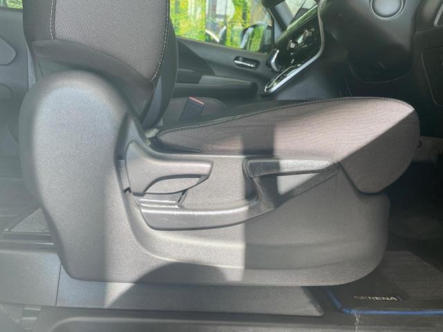 セレナ ｅ－パワー　ハイウェイスターＶ　純正９型ナビ　全周囲カメラ　衝突軽減　レーダークルーズ　コーナーセンサー　車線逸脱警報　両側電動スライドドア　スマートキー　ドラレコ　ＬＥＤヘッド＆フォグ　純正１５インチＡＷ　ダブルエアコン（30枚目）