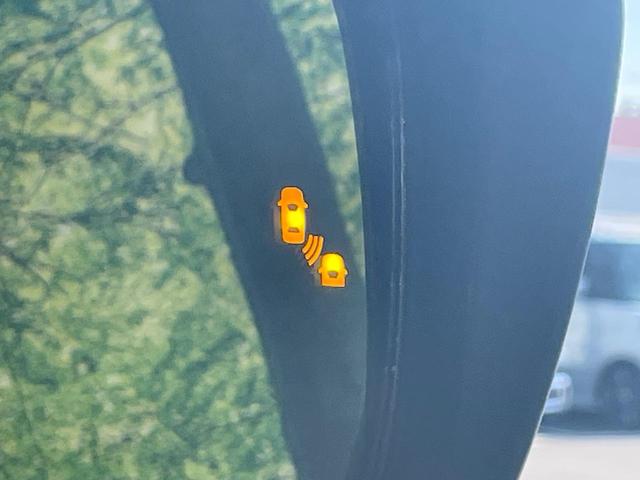 セレナ ｅ－パワー　ハイウェイスターＶ　純正９型ナビ　全周囲カメラ　衝突軽減　レーダークルーズ　コーナーセンサー　車線逸脱警報　両側電動スライドドア　スマートキー　ドラレコ　ＬＥＤヘッド＆フォグ　純正１５インチＡＷ　ダブルエアコン（50枚目）