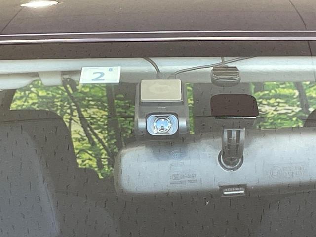 フリード Ｇ　ジャストセレクション　電動スライドドア　純正ナビ　バックカメラ　ドラレコ　ＨＩＤヘッド　ＥＴＣ　オートエアコン　ＣＤ　ＤＶＤ再生　フルセグ　盗難防止システム　プライバシーガラス　１４インチＡＷ（7枚目）