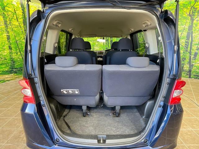 フリード Ｇ　ジャストセレクション　電動スライドドア　純正ナビ　バックカメラ　ドラレコ　ＨＩＤヘッド　ＥＴＣ　オートエアコン　ＣＤ　ＤＶＤ再生　フルセグ　盗難防止システム　プライバシーガラス　１４インチＡＷ（40枚目）