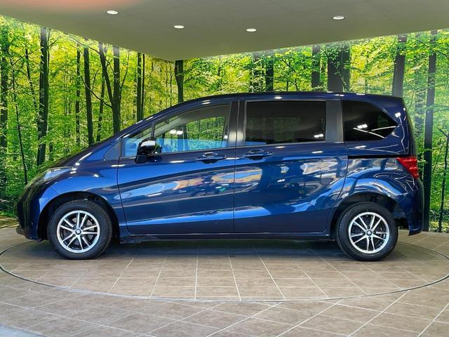 フリード Ｇ　ジャストセレクション　電動スライドドア　純正ナビ　バックカメラ　ドラレコ　ＨＩＤヘッド　ＥＴＣ　オートエアコン　ＣＤ　ＤＶＤ再生　フルセグ　盗難防止システム　プライバシーガラス　１４インチＡＷ（45枚目）