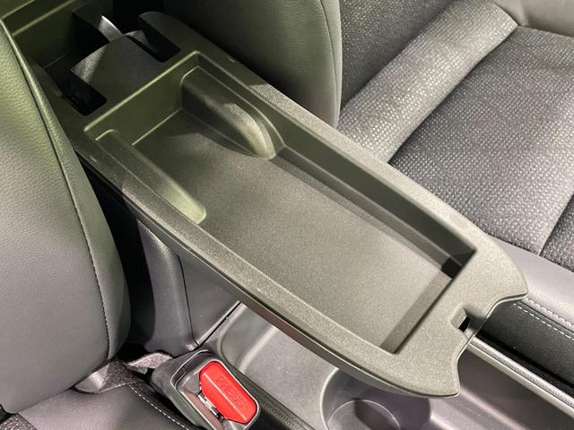 ヤリスクロス ハイブリッドZ 純正ナビ 全周囲カメラ レーダークルーズ 衝突軽減装置 ETC ドラレコ ブラインドスポットモニター クリアランスソナー LEDヘッド パワーシート ハーフレザーシート ステアリングヒーター(60枚目)