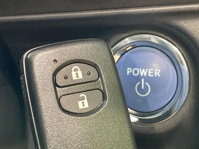 アクア S 純正ナビ バックカメラ 衝突軽減装置 ETC クリアランスソナー LEDヘッド スマートキー オートライト オートエアコン オートマチックハイビーム ステアリングスイッチ Bluetooth再生(6枚目)