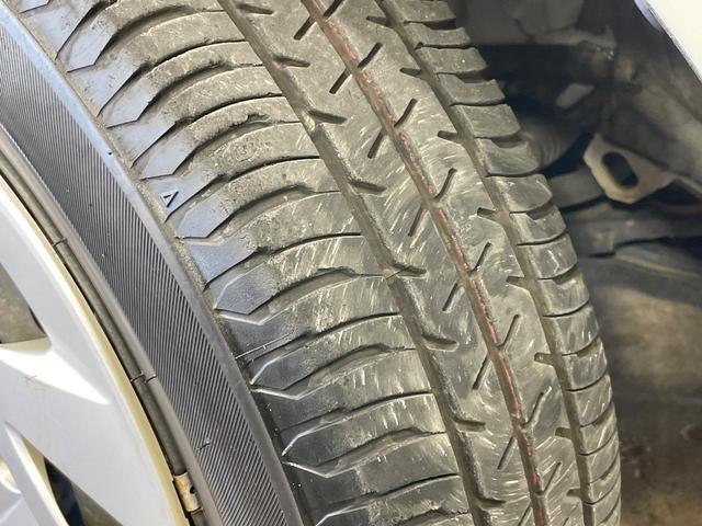 アクア S 純正ナビ バックカメラ 衝突軽減装置 ETC クリアランスソナー LEDヘッド スマートキー オートライト オートエアコン オートマチックハイビーム ステアリングスイッチ Bluetooth再生(30枚目)