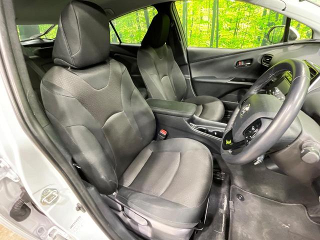 プリウス S ナビ バックカメラ レーダークルーズ 衝突軽減装置 ドラレコ ETC LEDヘッド クリアランスソナー オートマチックハイビーム 車線逸脱警報 オートライト オートエアコン ステアリングスイッチ(8枚目)