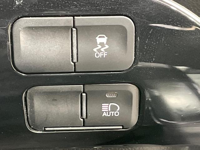 プリウス S ナビ バックカメラ レーダークルーズ 衝突軽減装置 ドラレコ ETC LEDヘッド クリアランスソナー オートマチックハイビーム 車線逸脱警報 オートライト オートエアコン ステアリングスイッチ(39枚目)