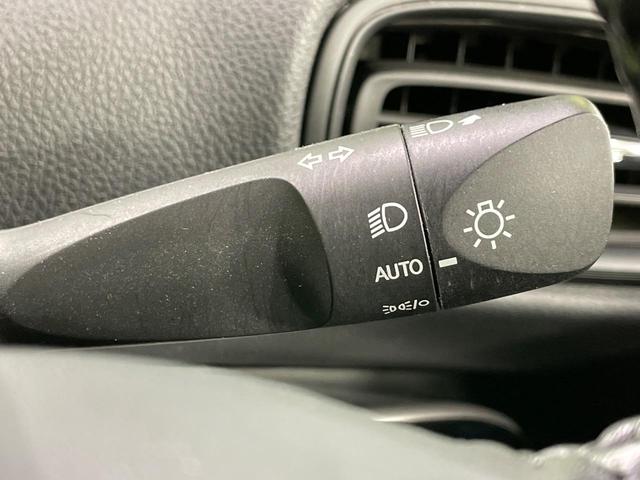 プリウス S ナビ バックカメラ レーダークルーズ 衝突軽減装置 ドラレコ ETC LEDヘッド クリアランスソナー オートマチックハイビーム 車線逸脱警報 オートライト オートエアコン ステアリングスイッチ(49枚目)
