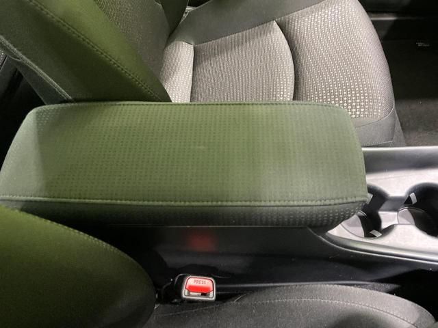 プリウス S ナビ バックカメラ レーダークルーズ 衝突軽減装置 ドラレコ ETC LEDヘッド クリアランスソナー オートマチックハイビーム 車線逸脱警報 オートライト オートエアコン ステアリングスイッチ(54枚目)