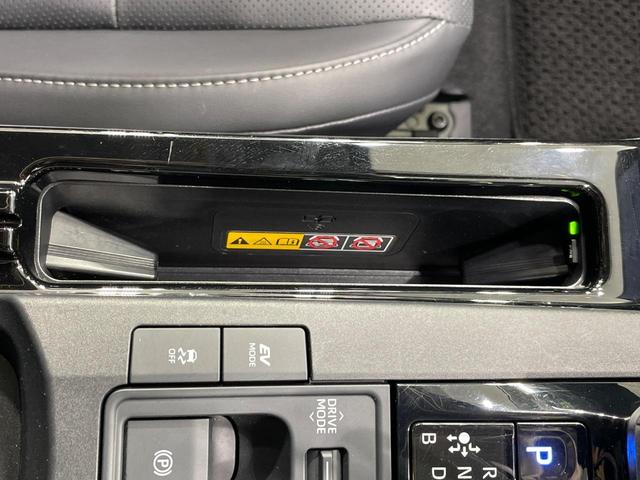 プリウス Z ガラスルーフ 純正12型ナビ 全周囲カメラ 100V電源 衝突軽減 電動リアゲート 合皮シート デジタルインナーミラー シートエアコン パワーシート ドラレコ コーナーセンサー LEDヘッド ETC(33枚目)