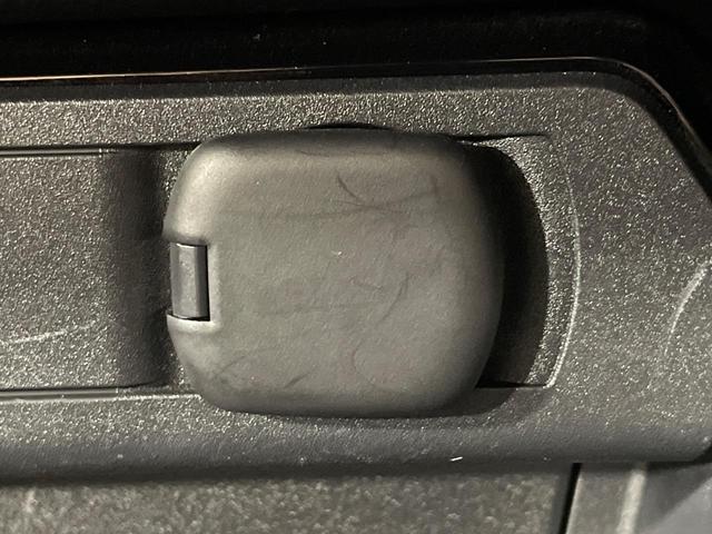 プリウス Z ガラスルーフ 純正12型ナビ 全周囲カメラ 100V電源 衝突軽減 電動リアゲート 合皮シート デジタルインナーミラー シートエアコン パワーシート ドラレコ コーナーセンサー LEDヘッド ETC(46枚目)