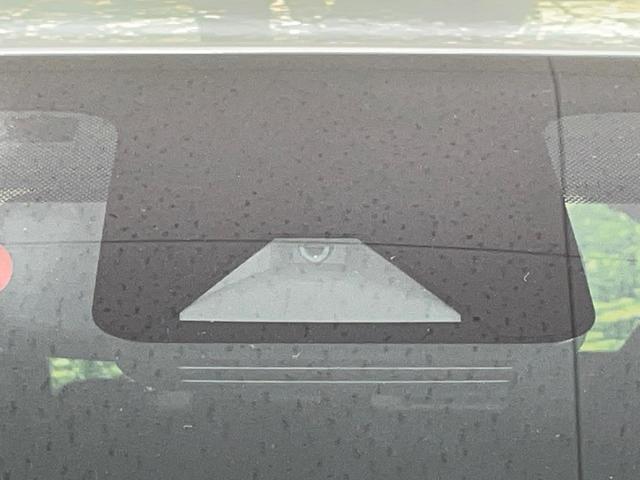 アクア Ｘ　純正ディスプレイオーディオ　１００Ｖ電源　衝突軽減　スマートキー　ＬＥＤヘッド　ＥＴＣ　オートハイビーム　車線逸脱警報　オートライト　オートエアコン　Ｂｌｕｅｔｏｏｔｈ（3枚目）