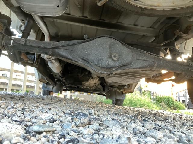 キャリイトラック KCエアコン・パワステ ラジオ マニュアル5速 4WD  エアコン 3方開(25枚目)