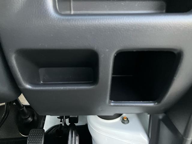 キャリイトラック KCエアコン・パワステ ラジオ マニュアル5速 4WD  エアコン 3方開(47枚目)