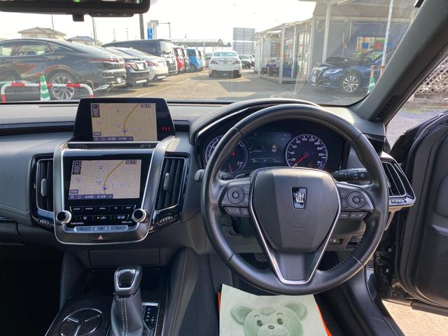 クラウンハイブリッド Ｇ－エグゼクティブ　全方向カメラ　レザーシート後席フリップダウンモニタ－　メーカーナビ　ＨＵＤ　ＢＳＭ　Ｄインナーミラー　ＴＳＳ　クリアラスソナー　３眼ＬＥＤライト　フォグ　純正１８インチアルミ（19枚目）