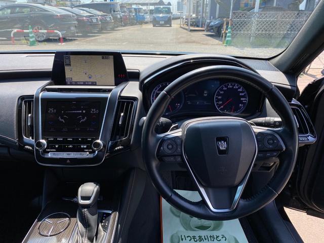 クラウンハイブリッド Ｓ　Ｃパッケージ　メーカーナビ　レザーシート　シートＡＣ　ＨＵＤ　ＢＳＭ　クルコン　ＥＴＣＴＳＳ　クリアラスソナー　ＬＥＤライト　フォグ　純正アルミ　バックカメラ（19枚目）