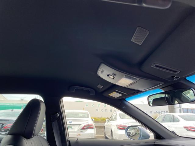 クラウンハイブリッド ＲＳ　レザーシート　シートＡＣ　ハンドルヒーター　ＨＵＤ　ＢＳＭ　ＥＴＣ　クルコン　ブルートゥース　メーカーナビ　３眼ＬＥＤライト　フォグ　バックカメラ　純正１８インチアルミ（26枚目）