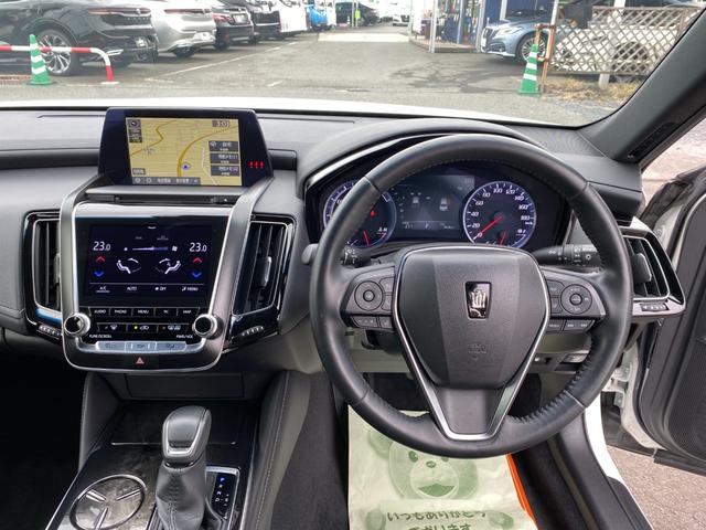 クラウンハイブリッド Ｓ　エレガンススタイルＩＩ　ハーフレザーシート　ハンドル／シートヒーター　ＢＳＭ　ＥＴＣ　クルコンブルートゥース　メーカーナビＴＳＳ　クリアラスソナー　ＬＥＤライト　フォグ　バックカメラ　純正１８インチアルミ（19枚目）