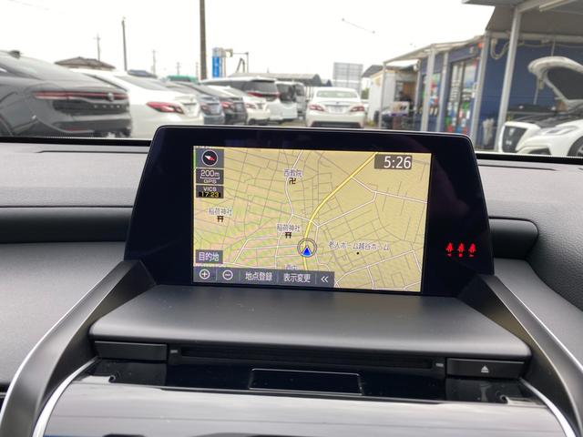 クラウンハイブリッド Ｇ　全方位カメラ　本革シート　クリアランスソナー　ヘッドアップディスプレイ　ナビ　フルセグＴＶ　レーンアシスト　ブラインドスポットモニター　純正アルミ　３眼ＬＥＤ　シートヒーター＆エアコン　パワーシート（22枚目）