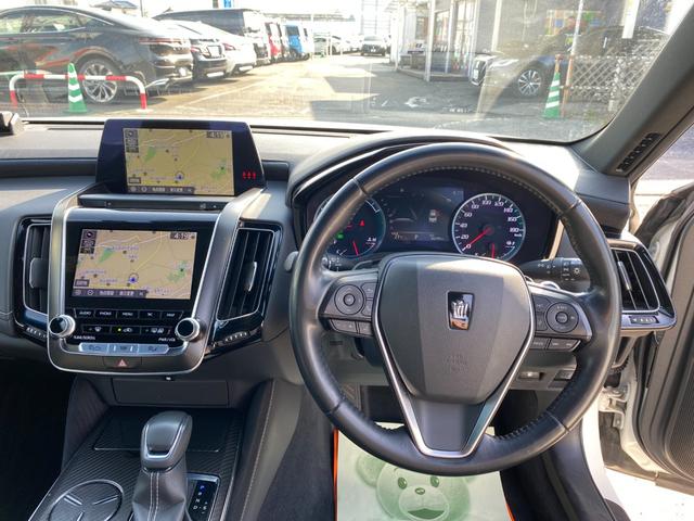 クラウンハイブリッド ＲＳ　全方向カメラ　ＨＵＤ　ＢＳＭ　ＴＳＳ　ハンドル／シートヒーター　クリアラスソナー　クルコン　メーカーナビＴＶ　ＥＴＣ　ブルートゥース　３眼ＬＥＤライト　フォグ　純正１８インチアルミ（19枚目）