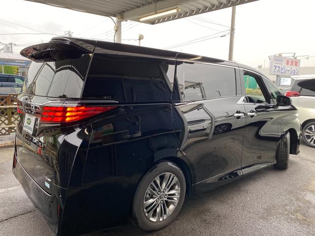 アルファードハイブリッド Ｚ　オーディオディスプレイＴＶ　レザーシート　シートＡＣ　ハンドルヒーター　Ｄインナーミラー　ＢＳＭ　ＴＳＳ　クリアラスソナー　両側パワースライドドア　パワーバックドア　ガラスルーフ（10枚目）