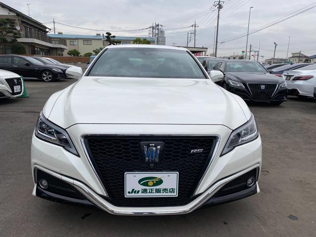 クラウンハイブリッド ＲＳアドバンス　ハーフレザーシート　ハンドル／シートヒーター　ＨＵＤ　ＢＳＭ　デジタルインナーミラー　メーカーナビ　ＥＴＣ　全方向カメラ　３眼ＬＥＤライトクリアラスソナー　ＴＳＳ　純正１８インチアルミ（3枚目）