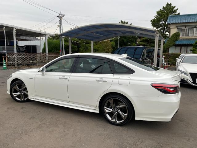 クラウンハイブリッド ＲＳアドバンス　ハーフレザーシート　ハンドル／シートヒーター　ＨＵＤ　ＢＳＭ　デジタルインナーミラー　メーカーナビ　ＥＴＣ　全方向カメラ　３眼ＬＥＤライトクリアラスソナー　ＴＳＳ　純正１８インチアルミ（13枚目）