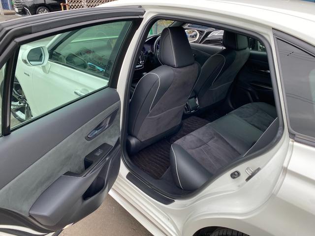 クラウンハイブリッド ＲＳアドバンス　ハーフレザーシート　ハンドル／シートヒーター　ＨＵＤ　ＢＳＭ　デジタルインナーミラー　メーカーナビ　ＥＴＣ　全方向カメラ　３眼ＬＥＤライトクリアラスソナー　ＴＳＳ　純正１８インチアルミ（15枚目）