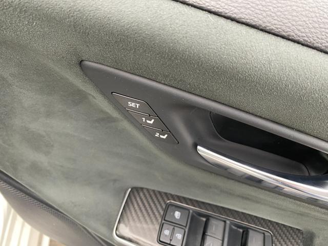 クラウンハイブリッド ＲＳアドバンス　ハーフレザーシート　ハンドル／シートヒーター　ＨＵＤ　ＢＳＭ　デジタルインナーミラー　メーカーナビ　ＥＴＣ　全方向カメラ　３眼ＬＥＤライトクリアラスソナー　ＴＳＳ　純正１８インチアルミ（24枚目）