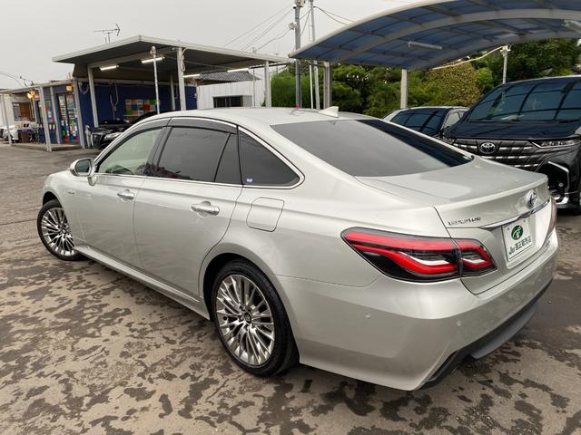 クラウンハイブリッド Ｇ　全方向カメラ　ＴＳＳ　クリアラスソナー　３眼ＬＥＤライト　フォグ　１８インチアルミ　メーカーナビ　ＨＵＤ　ＢＳＭ　ＥＴＣ２．０　デジタルインナーミラー（12枚目）