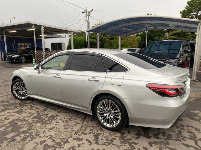 クラウンハイブリッド Ｇ　全方向カメラ　ＴＳＳ　クリアラスソナー　３眼ＬＥＤライト　フォグ　１８インチアルミ　メーカーナビ　ＨＵＤ　ＢＳＭ　ＥＴＣ２．０　デジタルインナーミラー（13枚目）