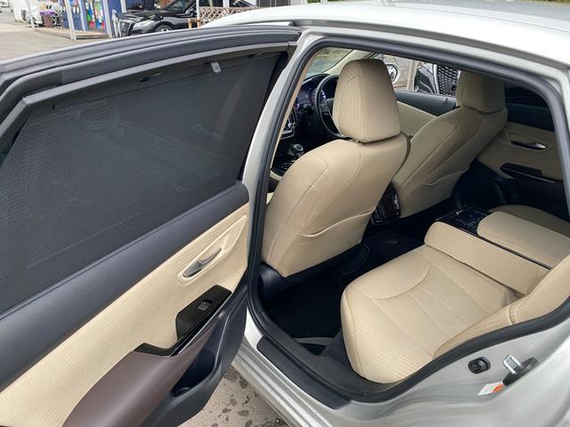 クラウンハイブリッド Ｇ　全方向カメラ　ＴＳＳ　クリアラスソナー　３眼ＬＥＤライト　フォグ　１８インチアルミ　メーカーナビ　ＨＵＤ　ＢＳＭ　ＥＴＣ２．０　デジタルインナーミラー（15枚目）