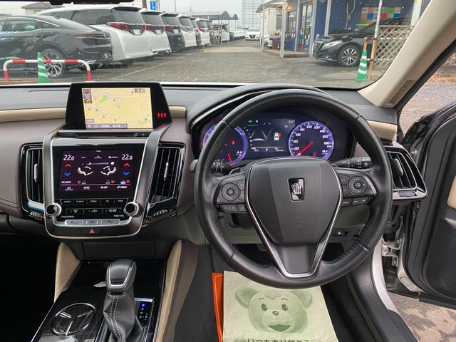 クラウンハイブリッド Ｇ　全方向カメラ　ＴＳＳ　クリアラスソナー　３眼ＬＥＤライト　フォグ　１８インチアルミ　メーカーナビ　ＨＵＤ　ＢＳＭ　ＥＴＣ２．０　デジタルインナーミラー（19枚目）