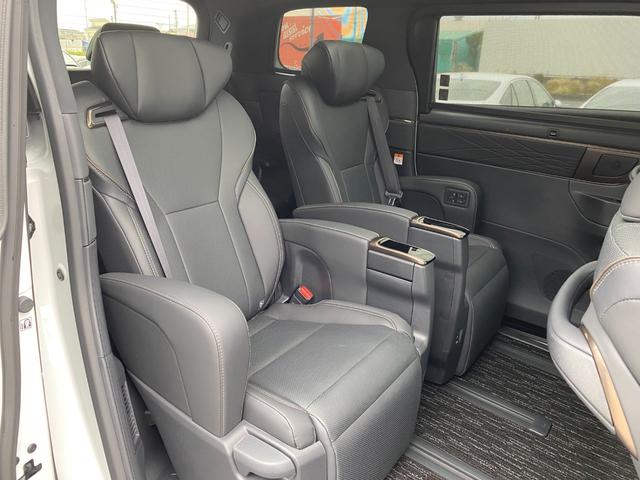 アルファード Ｚ　ディスプレイオーディオＴＶ　レザーシートガラスルーフ　ＢＳＭ　ＴＳＳ　クリアラスソナー　両側パワースライドドア　パワーバックドア　ＬＥＤライト　全方向カメラ　純正アルミ（18枚目）