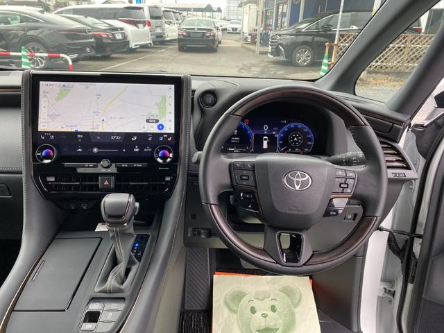 アルファード Ｚ　ディスプレイオーディオＴＶ　レザーシートガラスルーフ　ＢＳＭ　ＴＳＳ　クリアラスソナー　両側パワースライドドア　パワーバックドア　ＬＥＤライト　全方向カメラ　純正アルミ（21枚目）