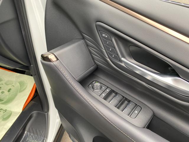 アルファード Ｚ　ディスプレイオーディオＴＶ　レザーシートガラスルーフ　ＢＳＭ　ＴＳＳ　クリアラスソナー　両側パワースライドドア　パワーバックドア　ＬＥＤライト　全方向カメラ　純正アルミ（27枚目）