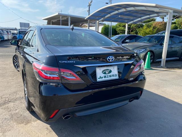 クラウンハイブリッド Ｓ　Ｃパッケージ　メーカーナビＴＶ　ＨＵＤ　ＢＳＭ　ハンドル／シートヒーター　ＥＴＣ　クルコン　ＴＳＳ　クリアラスソナー　ＬＥＤライト　フォグ　バックカメラ　純正アルミ（4枚目）