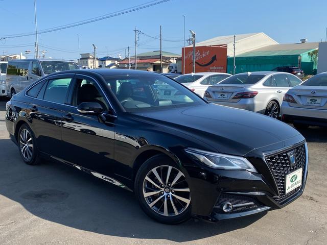 クラウンハイブリッド Ｓ　Ｃパッケージ　メーカーナビＴＶ　ＨＵＤ　ＢＳＭ　ハンドル／シートヒーター　ＥＴＣ　クルコン　ＴＳＳ　クリアラスソナー　ＬＥＤライト　フォグ　バックカメラ　純正アルミ（7枚目）