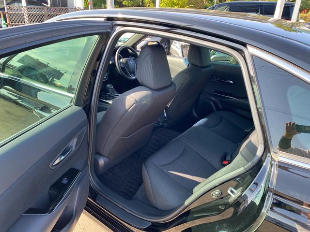 クラウンハイブリッド Ｓ　Ｃパッケージ　メーカーナビＴＶ　ＨＵＤ　ＢＳＭ　ハンドル／シートヒーター　ＥＴＣ　クルコン　ＴＳＳ　クリアラスソナー　ＬＥＤライト　フォグ　バックカメラ　純正アルミ（15枚目）