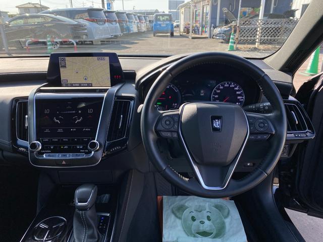 クラウンハイブリッド Ｓ　Ｃパッケージ　メーカーナビＴＶ　ＨＵＤ　ＢＳＭ　ハンドル／シートヒーター　ＥＴＣ　クルコン　ＴＳＳ　クリアラスソナー　ＬＥＤライト　フォグ　バックカメラ　純正アルミ（19枚目）