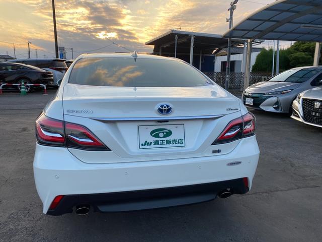 クラウンハイブリッド Ｇ－エグゼクティブ　全方向カメラ　ＴＳＳ　クリアラスソナー　３眼ＬＥＤライト　フォグ　１８インチアルミ　レザーシートＨＵＤ　ＢＳＭ　メーカーナビＴＶ　ＥＴＣ　クルコン　ブルートゥース（4枚目）