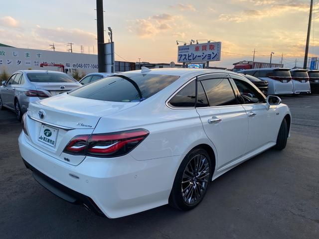 クラウンハイブリッド Ｇ－エグゼクティブ　全方向カメラ　ＴＳＳ　クリアラスソナー　３眼ＬＥＤライト　フォグ　１８インチアルミ　レザーシートＨＵＤ　ＢＳＭ　メーカーナビＴＶ　ＥＴＣ　クルコン　ブルートゥース（11枚目）