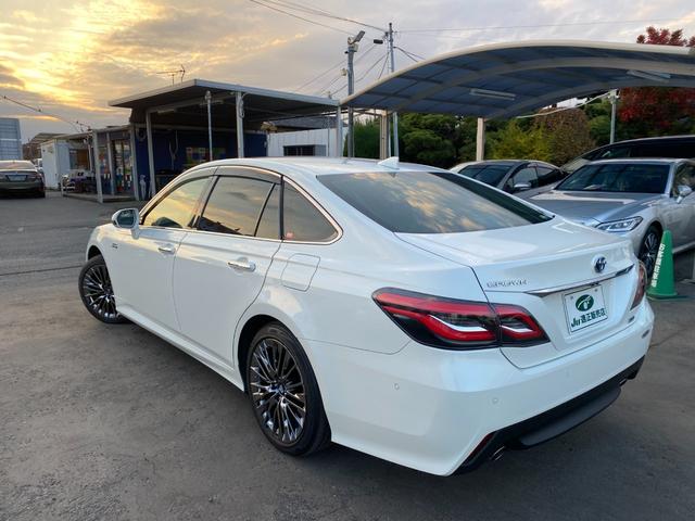 クラウンハイブリッド Ｇ－エグゼクティブ　全方向カメラ　ＴＳＳ　クリアラスソナー　３眼ＬＥＤライト　フォグ　１８インチアルミ　レザーシートＨＵＤ　ＢＳＭ　メーカーナビＴＶ　ＥＴＣ　クルコン　ブルートゥース（12枚目）