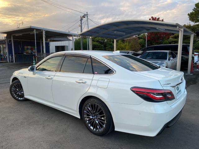 クラウンハイブリッド Ｇ－エグゼクティブ　全方向カメラ　ＴＳＳ　クリアラスソナー　３眼ＬＥＤライト　フォグ　１８インチアルミ　レザーシートＨＵＤ　ＢＳＭ　メーカーナビＴＶ　ＥＴＣ　クルコン　ブルートゥース（13枚目）