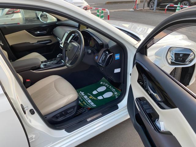 クラウンハイブリッド Ｇ－エグゼクティブ　全方向カメラ　ＴＳＳ　クリアラスソナー　３眼ＬＥＤライト　フォグ　１８インチアルミ　レザーシートＨＵＤ　ＢＳＭ　メーカーナビＴＶ　ＥＴＣ　クルコン　ブルートゥース（20枚目）