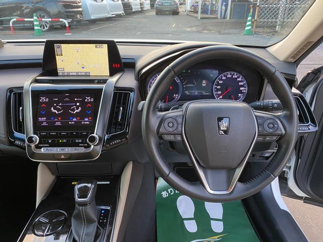 クラウンハイブリッド Ｇ－エグゼクティブ　全方向カメラ　ＴＳＳ　クリアラスソナー　３眼ＬＥＤライト　フォグ　１８インチアルミ　レザーシートＨＵＤ　ＢＳＭ　メーカーナビＴＶ　ＥＴＣ　クルコン　ブルートゥース（21枚目）