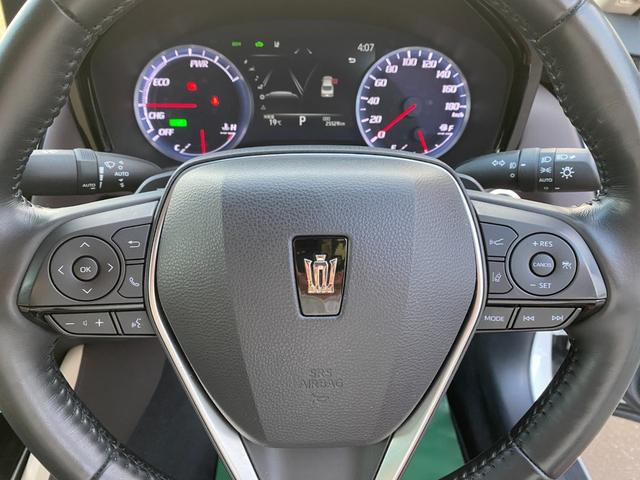 クラウンハイブリッド Ｇ－エグゼクティブ　全方向カメラ　ＴＳＳ　クリアラスソナー　３眼ＬＥＤライト　フォグ　１８インチアルミ　レザーシートＨＵＤ　ＢＳＭ　メーカーナビＴＶ　ＥＴＣ　クルコン　ブルートゥース（23枚目）