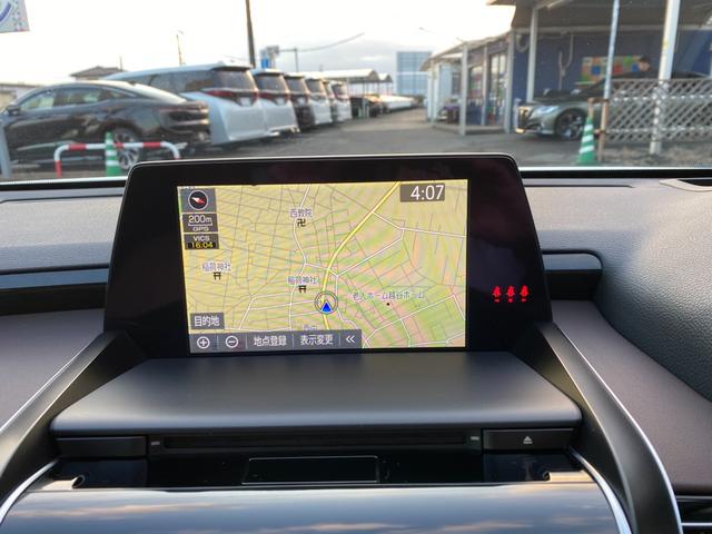 クラウンハイブリッド Ｇ－エグゼクティブ　全方向カメラ　ＴＳＳ　クリアラスソナー　３眼ＬＥＤライト　フォグ　１８インチアルミ　レザーシートＨＵＤ　ＢＳＭ　メーカーナビＴＶ　ＥＴＣ　クルコン　ブルートゥース（24枚目）