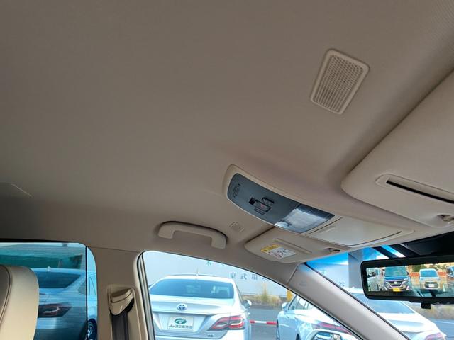 クラウンハイブリッド Ｇ－エグゼクティブ　全方向カメラ　ＴＳＳ　クリアラスソナー　３眼ＬＥＤライト　フォグ　１８インチアルミ　レザーシートＨＵＤ　ＢＳＭ　メーカーナビＴＶ　ＥＴＣ　クルコン　ブルートゥース（29枚目）