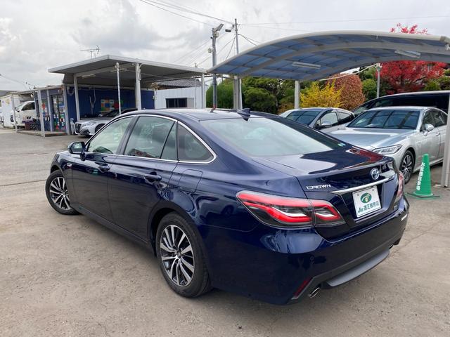 クラウンハイブリッド Ｓ　Ｃパッケージ　メーカーナビＴＶ　ハンドル／シートヒーター　ＨＵＤ　ＢＳＭ　ＥＴＣ　クルコン　　ＴＳＳ　クリアラスソナー　ＬＥＤライト　フォグ　バックカメラ　純正アルミ（12枚目）