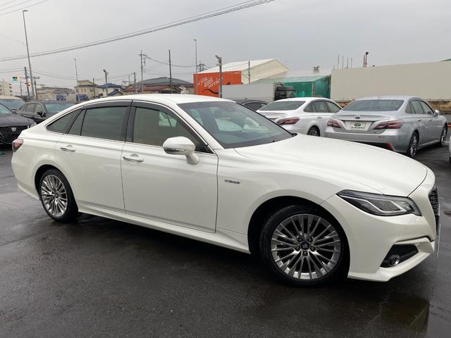 クラウンハイブリッド 　ハーフレザーシート　ＢＳＭ　メーカーナビＴＶ　ＥＴＣ　クルコン　ブルートゥース　ＴＳＳ　クリアラスソナー　ＬＥＤライト　フォグ　バックカメラ　純正１８インチアルミ（6枚目）